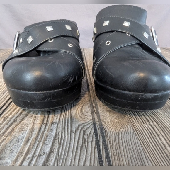 American Eagle size 10 studded black clogs in fair condition - Picture 6 of 14